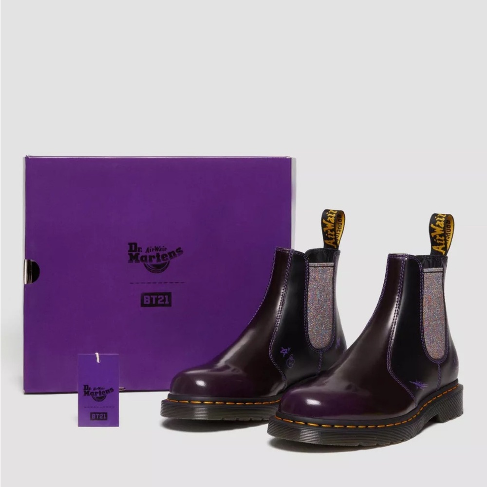 Dr Martens 2976 BT21 Leather Chelsea Boots